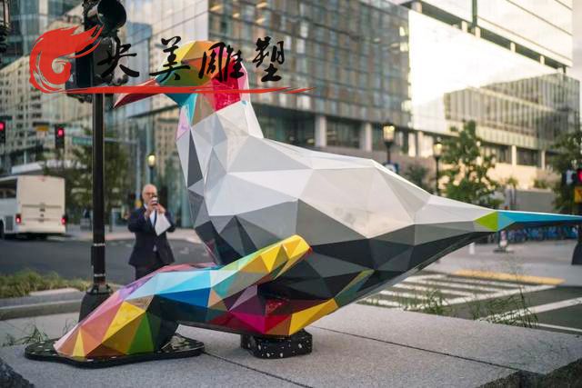 城市广场摆放不锈钢几何彩绘海鸥雕塑图片